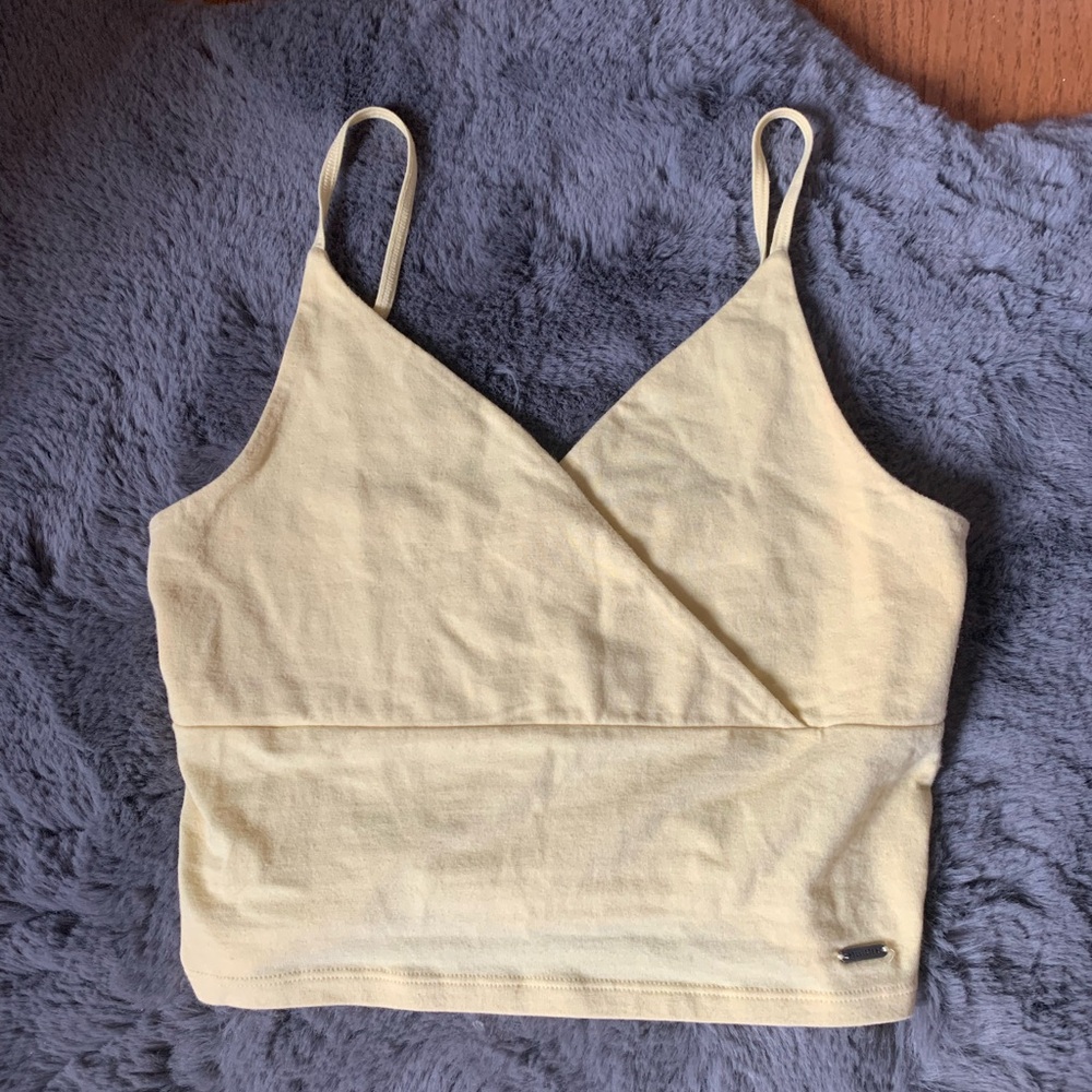 NWOT Hollister Yellow Cropped Tank!